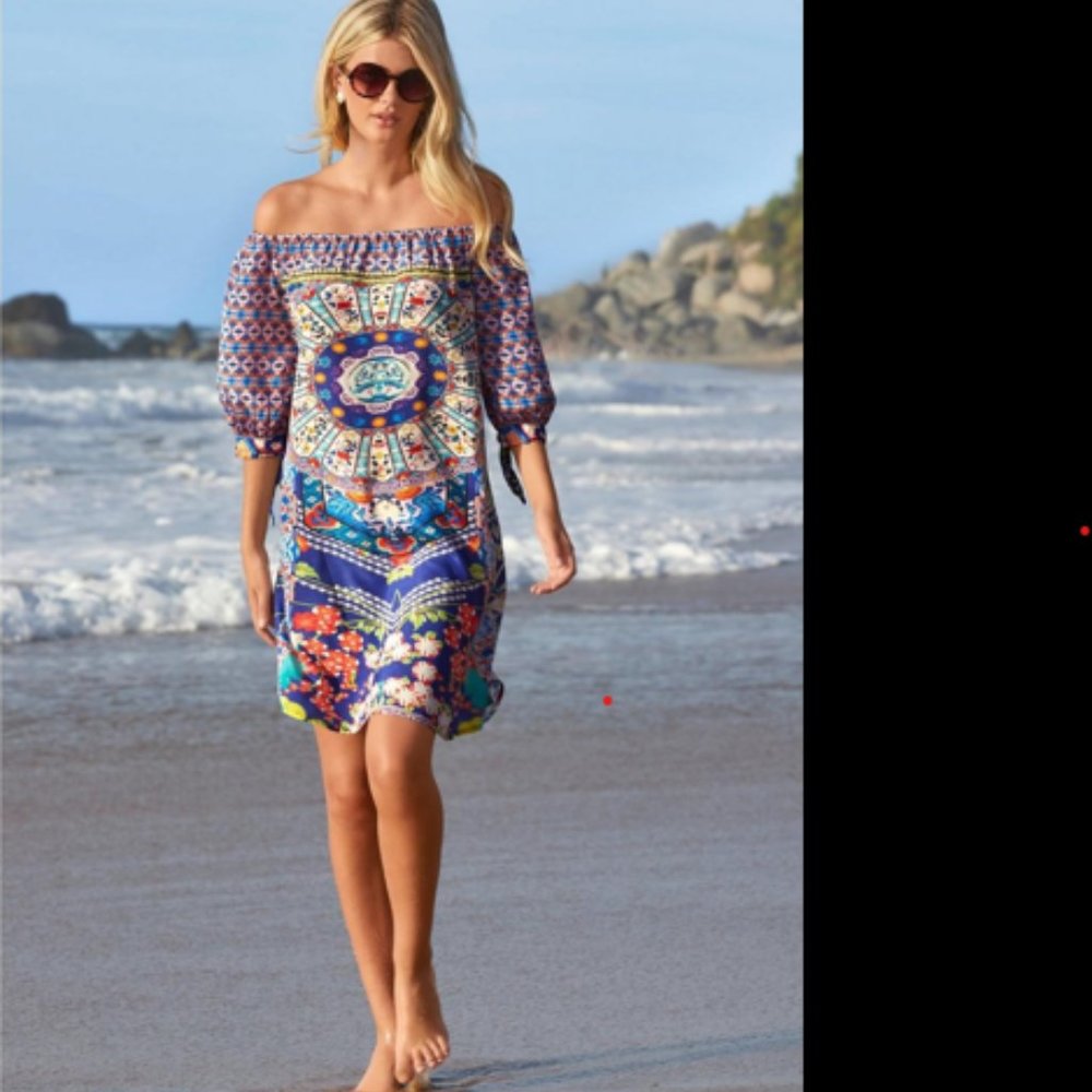 Off-the shoulder mixed print shift dress.  Size Small